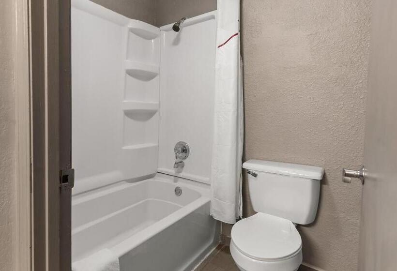 בית מלון כפרי Red Lion Inn & Suites Caseyville