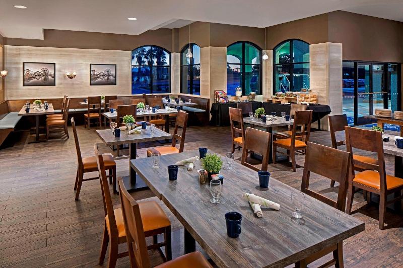 בית מלון כפרי Four Points By Sheraton Anaheim