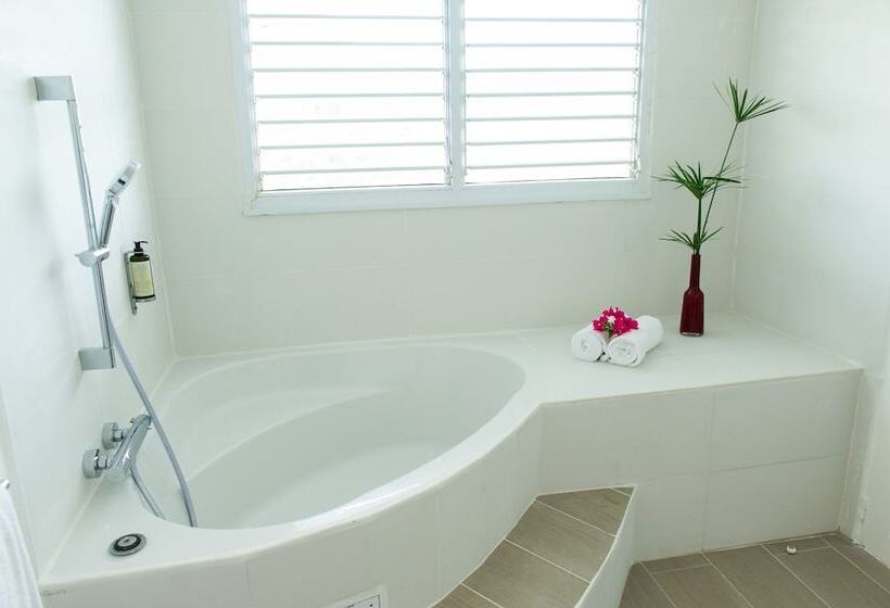 هتل Hôtel Frégate Bleue