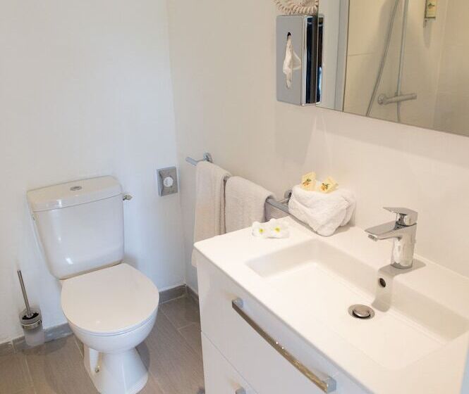 هتل Hôtel Frégate Bleue