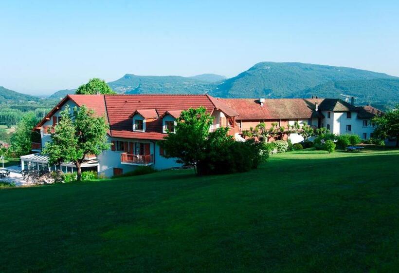 Отель Hôtel Les Bergeronnettes