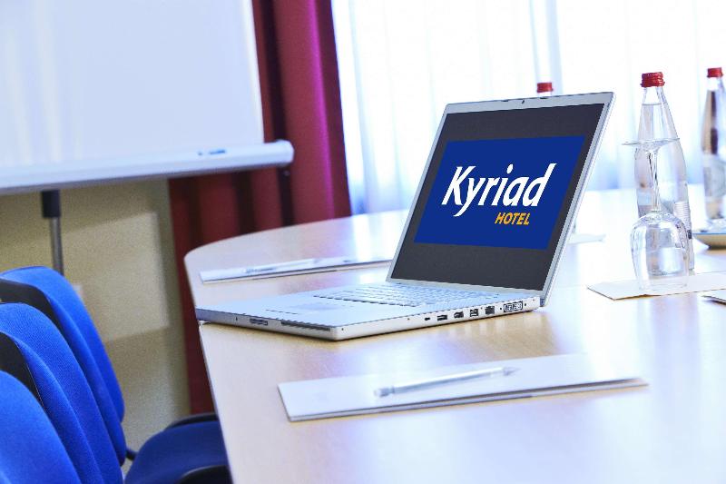 בית מלון כפרי Kyriad Genève St Genis Pouilly