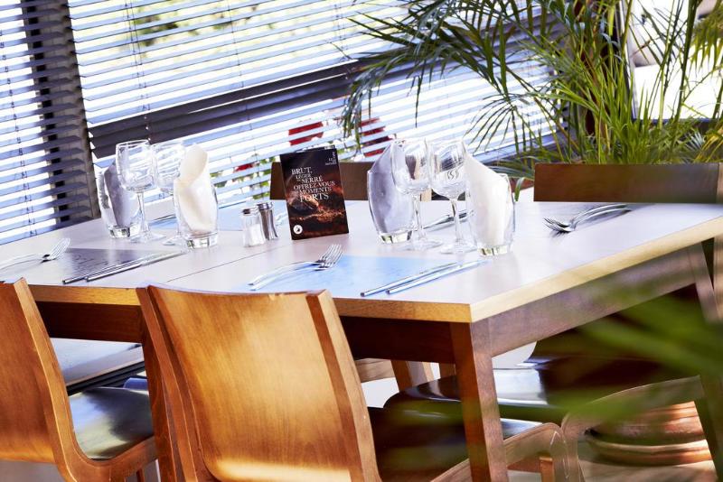 בית מלון כפרי Kyriad Genève St Genis Pouilly