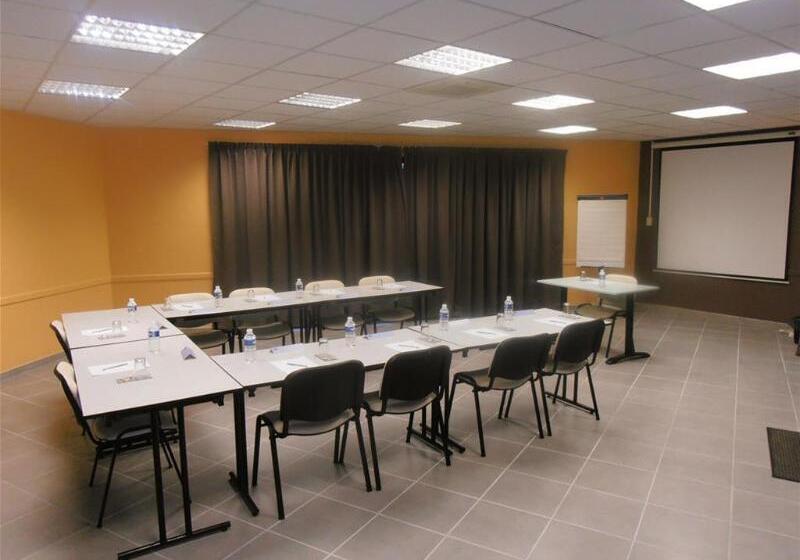 فندق Kyriad Montauban