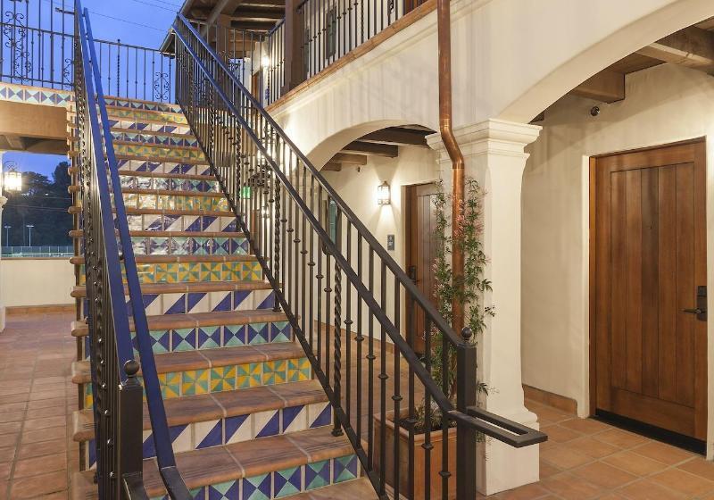 בית מלון כפרי La Playa Inn Santa Barbara