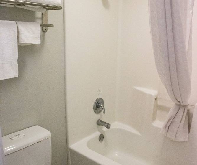 هتل Mockingbird Inn & Suites