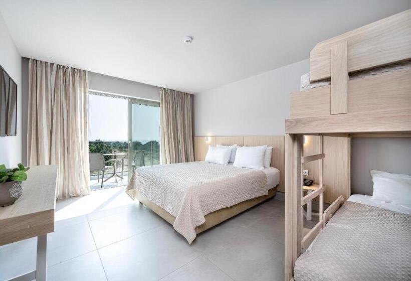 هتل Porto Bello Beach