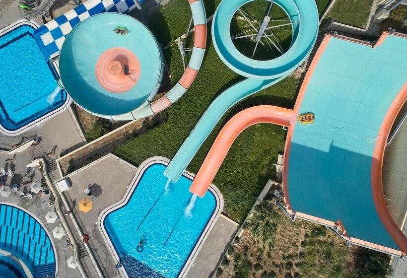 هتل Porto Bello Beach