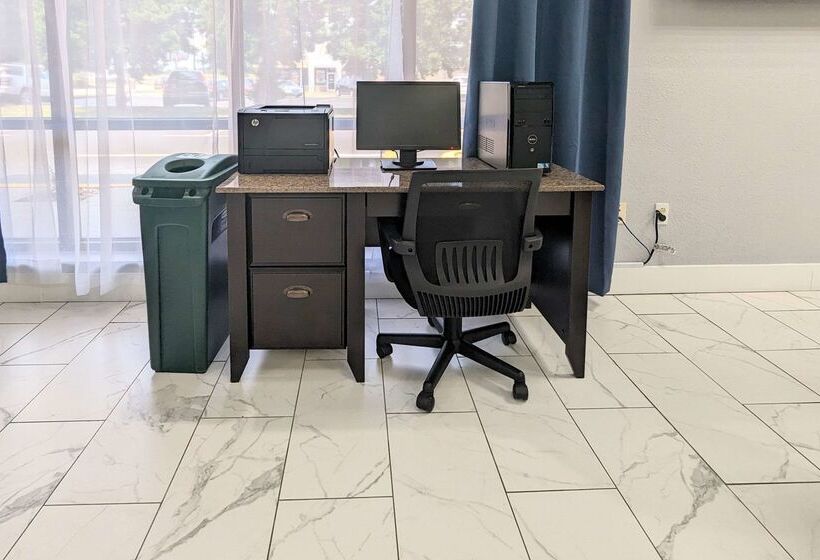 בית מלון כפרי Quality Inn Oak Grove Fort Campbell