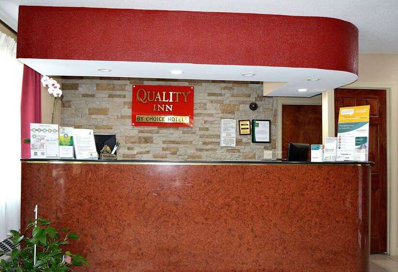 호텔 Quality Inn Raynham  Taunton