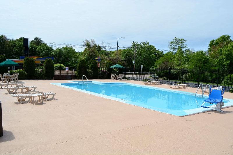 호텔 Quality Inn Raynham  Taunton