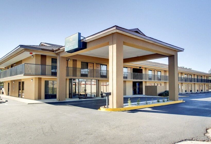 호텔 Quality Inn