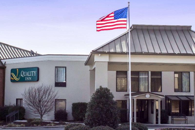 ホテル Quality Inn & Suites