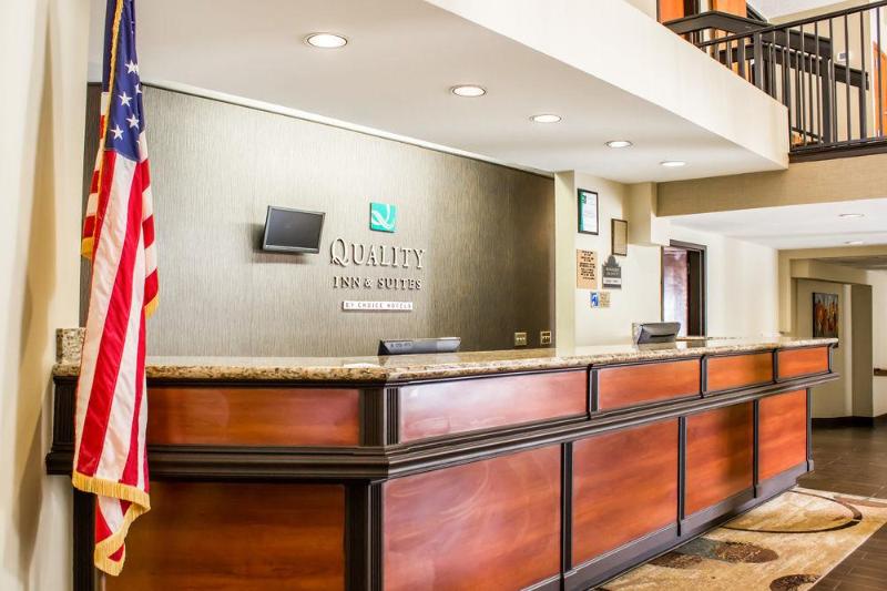 ホテル Quality Inn & Suites