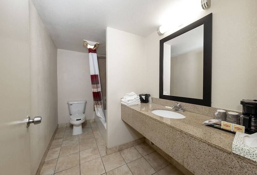 Отель Red Roof Inn Bordentown  Mcguire Afb