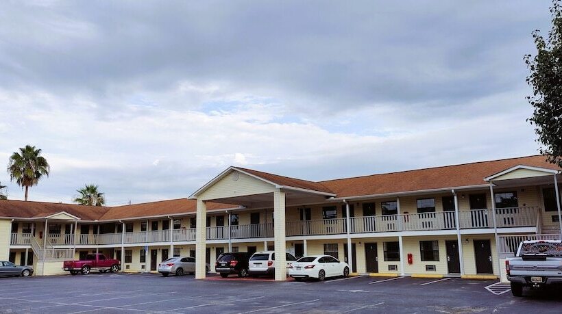 ホテル Sylvania Inn Sylvania,statesboro, Ga Georgia Southern Univ Gsu