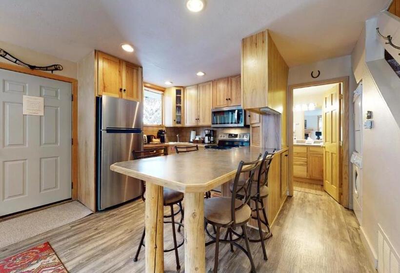 هتل Tamarack Townhomes   Coraltree Residence Collection