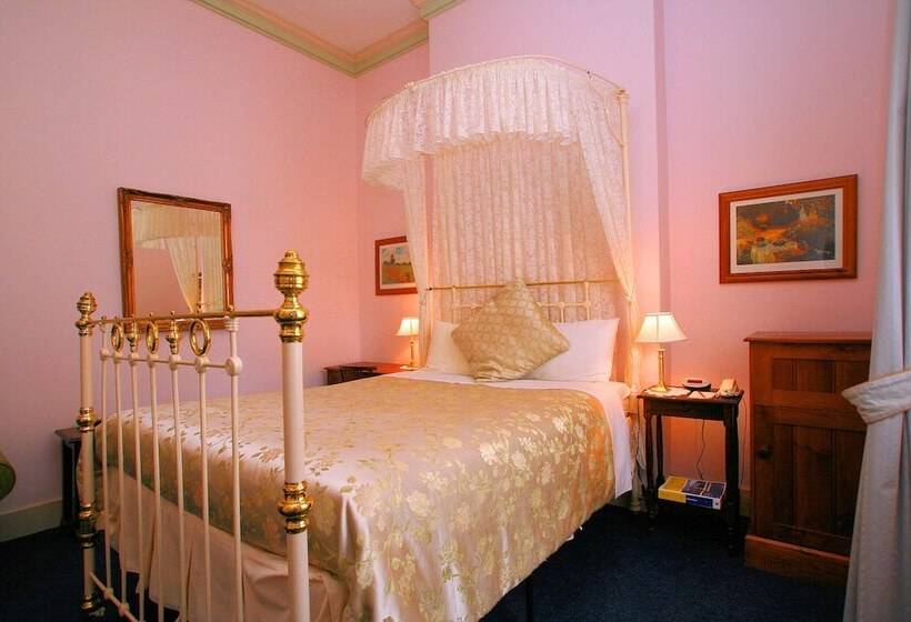 هتل The Lodge On Elizabeth Boutique