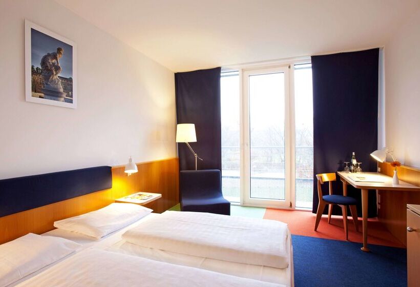 هتل Vienna House By Wyndham Havelufer Potsdam