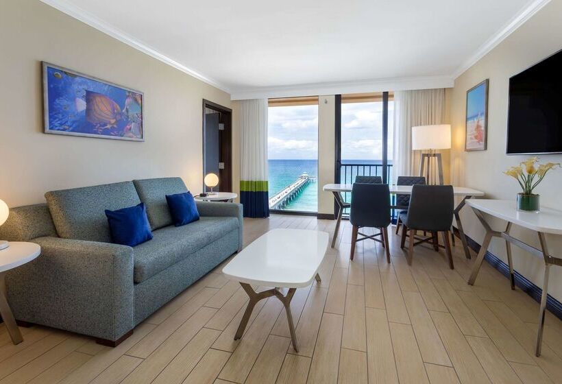 בית מלון כפרי Wyndham Deerfield Beach Resort