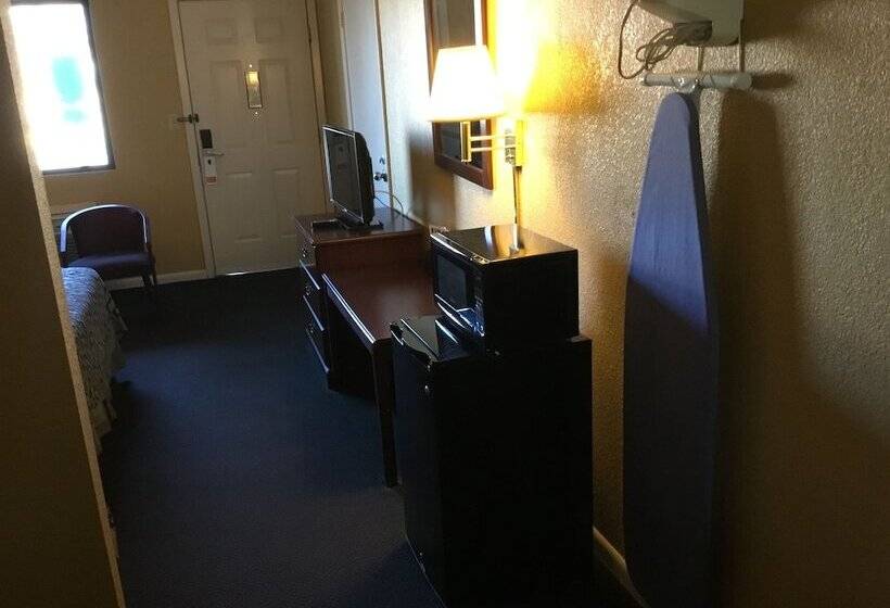 汽车旅馆  Travel Inn North Little Rock