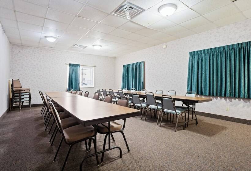 Мотель Express Inn Parsons