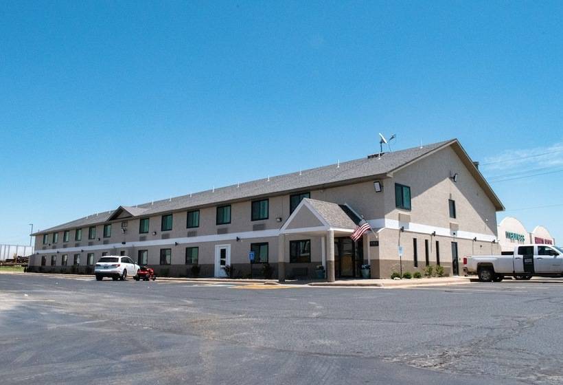 فندق على الطريق Super 8 By Wyndham Pratt