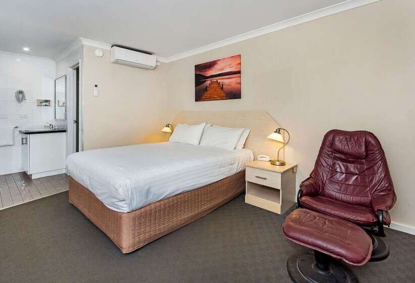 Quality Inn Railway Motel