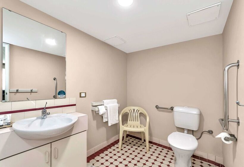 Quality Inn Railway Motel