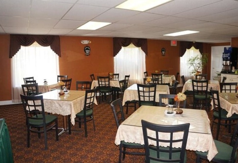 هتل Ambassador Inn And Suites