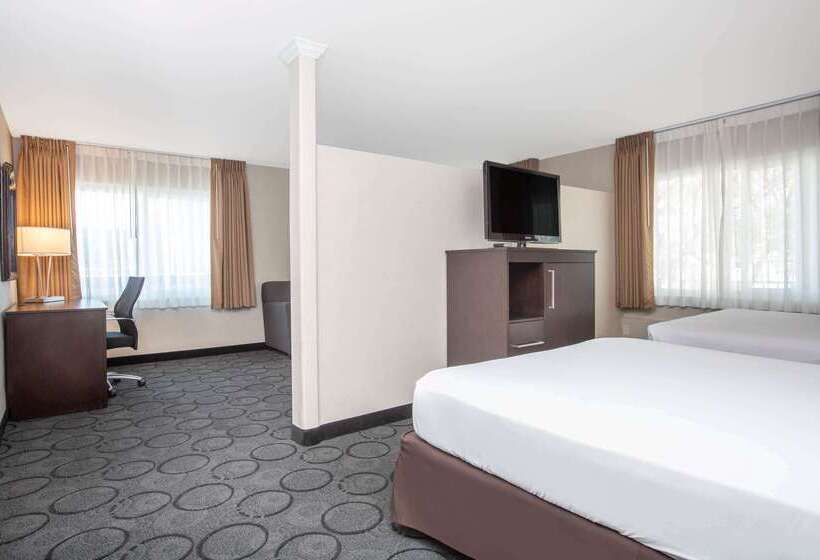 ホテル Baymont By Wyndham San Diego Downtown