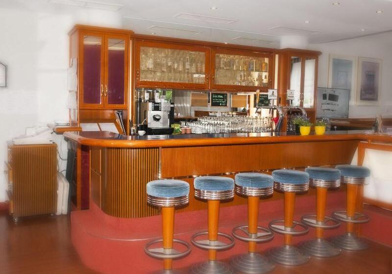 ホテル Falkenstein