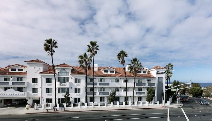 هتل Hermosa
