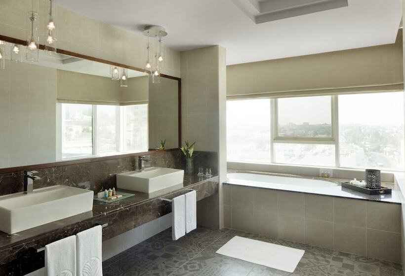 בית מלון כפרי Jumeira Rotana – Dubai