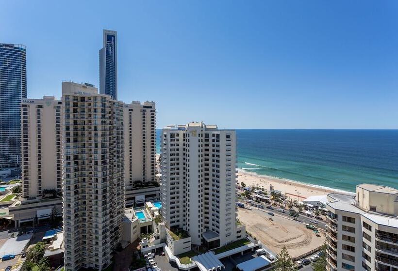 Отель Mantra Legends