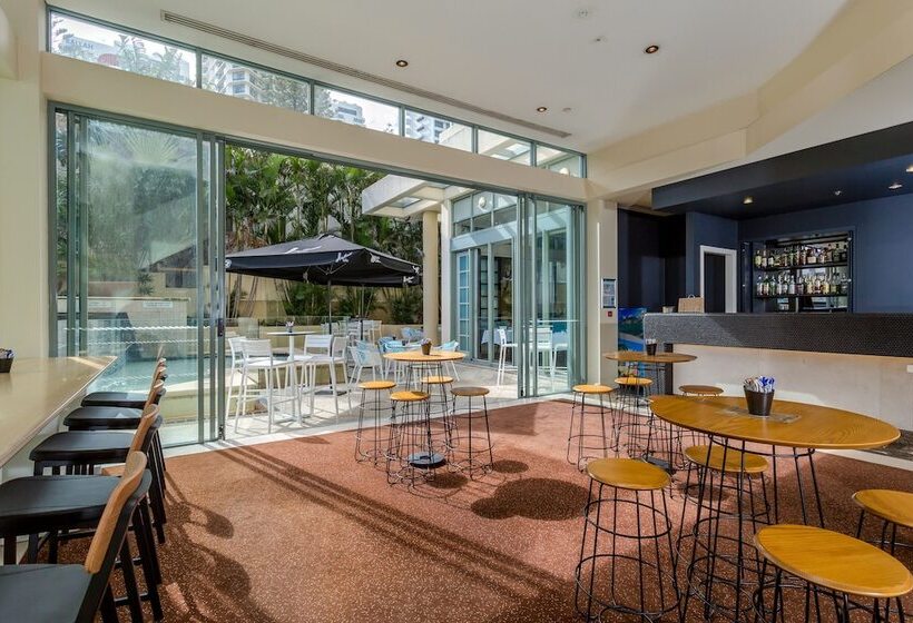 Отель Mantra Legends