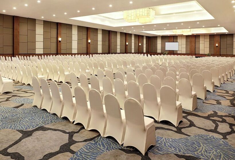 هتل Manado Tateli Resort And Convention