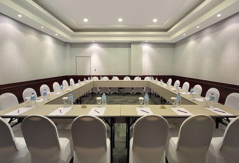 هتل Manado Tateli Resort And Convention