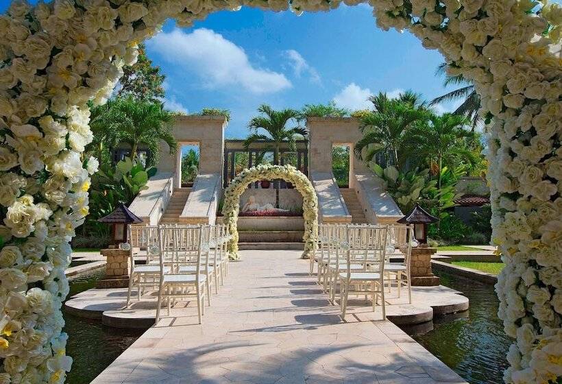 هتل Mustika Yogyakarta Resort & Spa