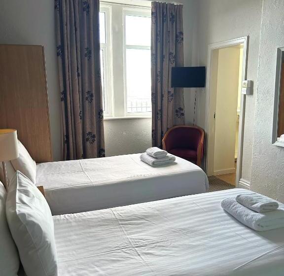 ホテル The County