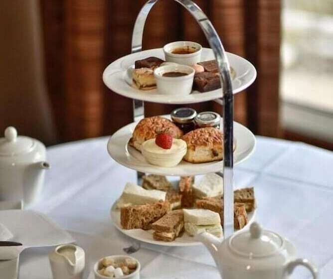 ホテル The County