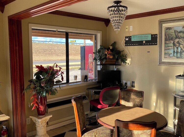 בית מלון כפרי American Star Inn