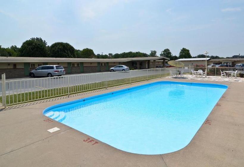 فندق Americas Best Value Inn Iola