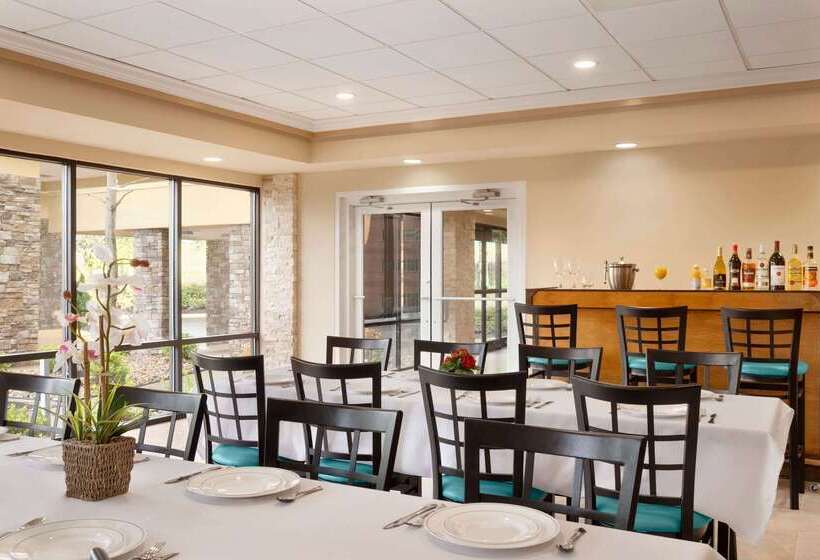 هتل Baymont By Wyndham Augusta West