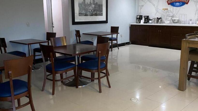 هتل Baymont By Wyndham Odessa University Area