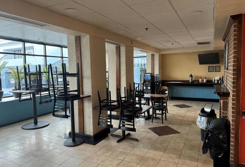 בית מלון כפרי Comfort Inn & Suites