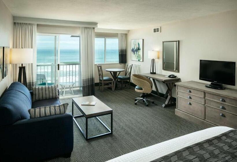 فندق Beachfront Inn