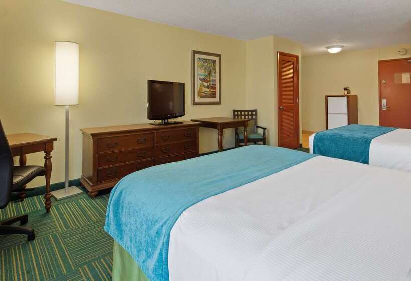 בית מלון כפרי Best Western Aku Tiki Inn