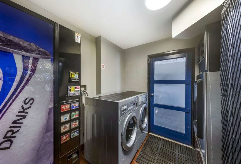 בית מלון כפרי Best Western Athens Inn