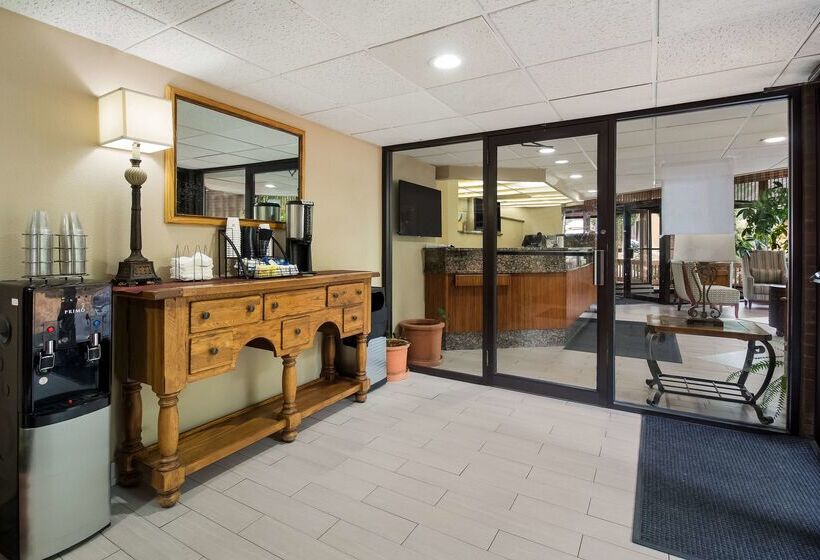 فندق Best Western Braddock Inn